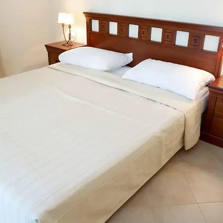 Apartment Private 203 In Santa Marina *