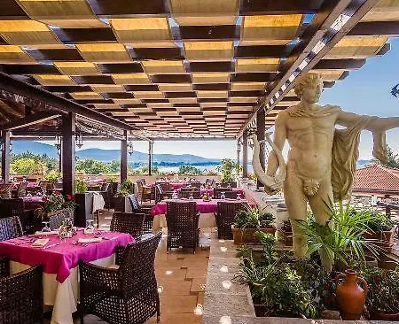 Apartment Private 203 In Santa Marina